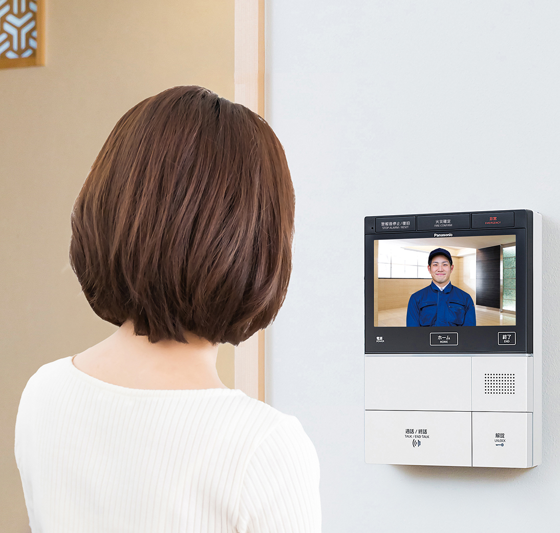 来訪者の映像を確認できるモニター付きインターホン