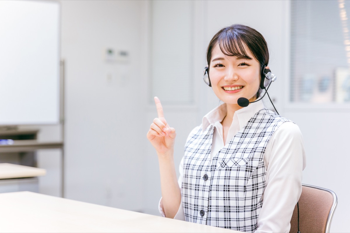 お問い合わせに対応するオペレーター